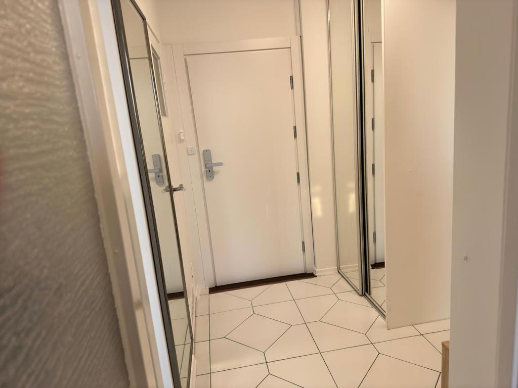 Apartament Bazylianska - 100M Do Metra "Brodno", 20 Minut Do Centrum Warszawy Warszawa Zewnętrze zdjęcie